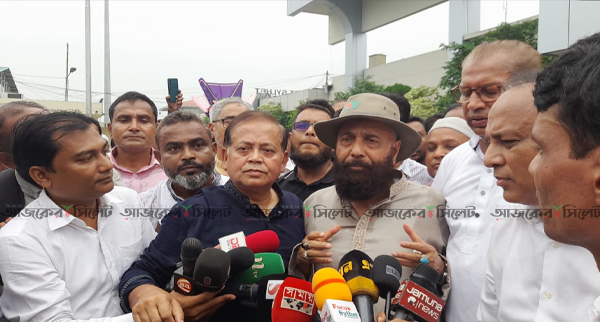 উনিশ বছর পর সিলেটে ফিরলেন যুক্তরাজ্য বিএনপির সভাপতি এম এ মালিক