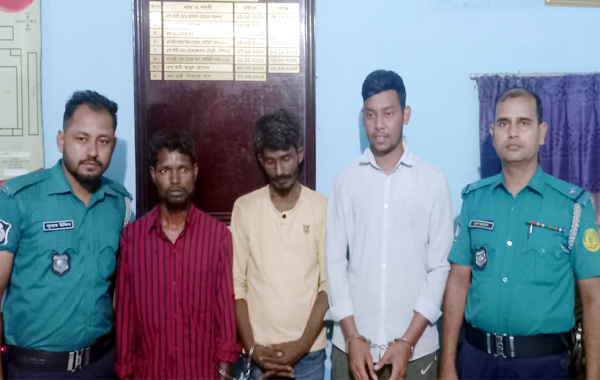 দক্ষিণ সুরমায় জামালের জুয়ার আস্তানা থেকে আটক ৩