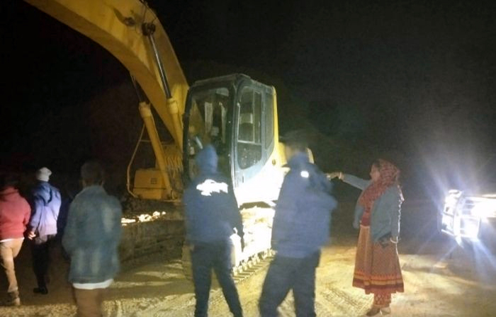 জৈন্তাপুরে গভীর রাতে অভিযান, জরিমানা