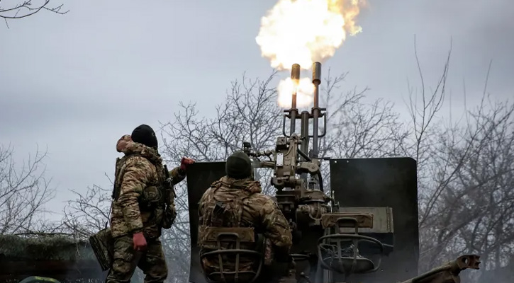 রুশ হামলায় পূর্ব-দোনেৎস্কে পিছু হটছে ইউক্রেন  