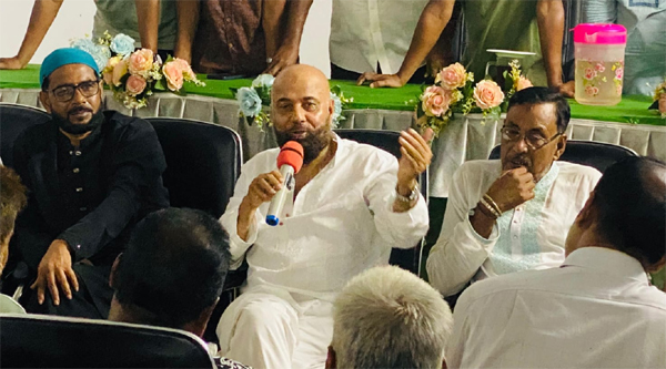 মানুষের পাশে থাকা সবচেয়ে বড় সম্মানের: এম এ মালিক