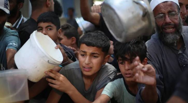 গাজায় ইসরায়েলি হামলায় আরও ৬১ ফিলিস্তিনি নিহত