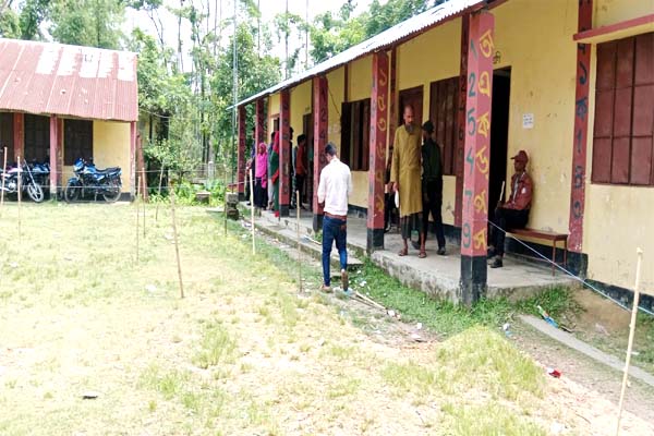 গোয়াইনঘাটে শান্তিপূর্ণ ভোট গ্রহন চলছে