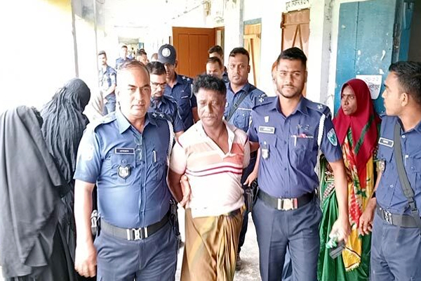 দেশীয় অস্ত্রসহ ভোটকক্ষে এজেন্ট, ৬ মাসের কারাদণ্ড