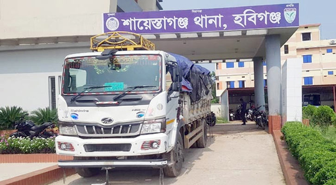 জৈন্তাপুর সীমান্ত দিয়ে ঢোকে চিনির চোরাচালান 
