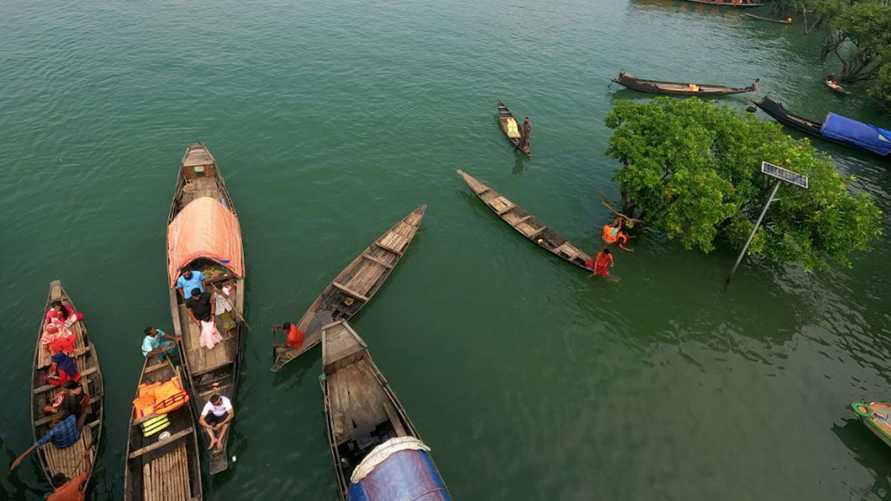হাওরে ঘুরতে গিয়ে গাঁজা সেবন, ৫ পর্যটককে কারাদণ্ড