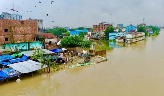 'জলেই গেল' জলাবদ্ধতা রোধের ১১০০ কোটি টাকা!