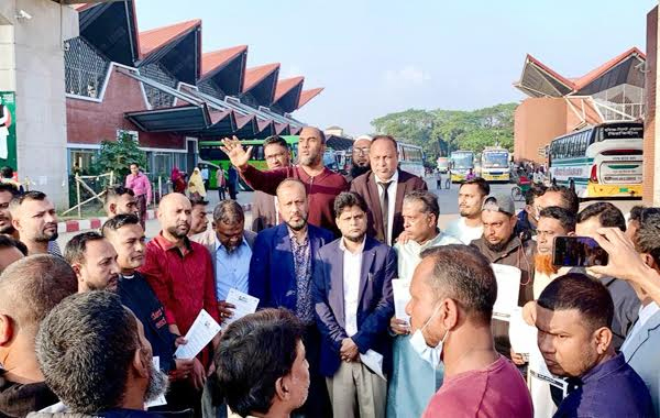 গণতন্ত্রের স্বার্থে ভোট কেন্দ্রে যাওয়া থেকে বিরত থাকুন : কাইয়ুম চৌধুরী