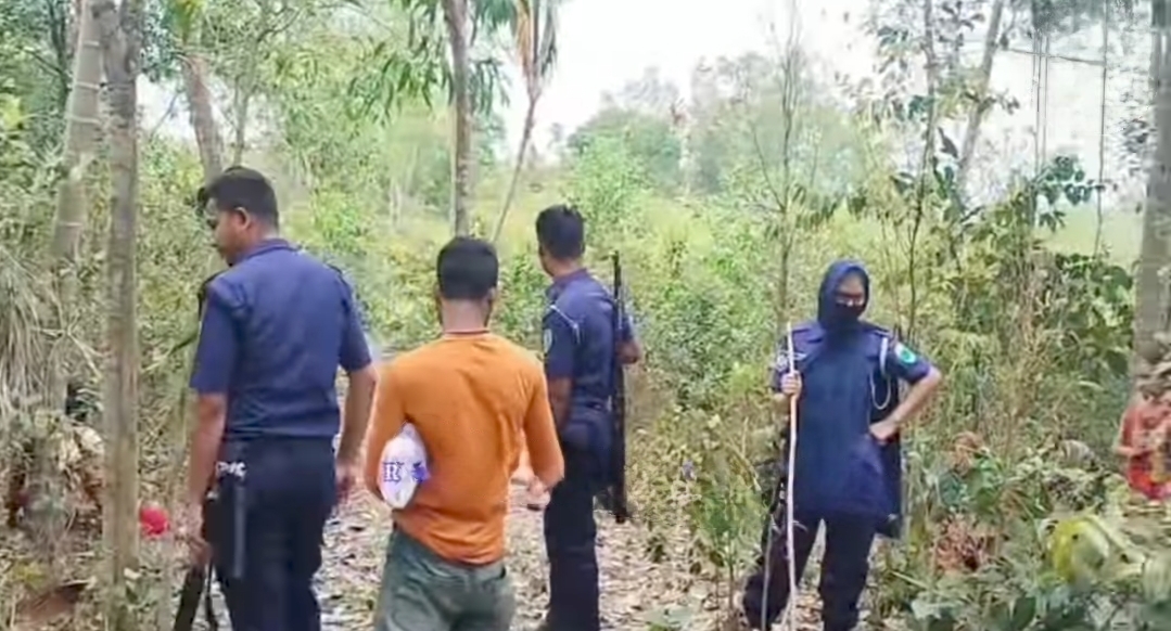 কুলাউড়ায় জঙ্গল থেকে যুবতীর লাশ উদ্ধার