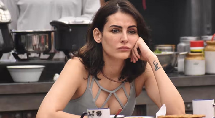 &lsquo;যুক্তরাষ্ট্রের মদতে আমার দেশ পুড়ছে&rsquo; বলিউডের ইরানি অভিনেত্রী