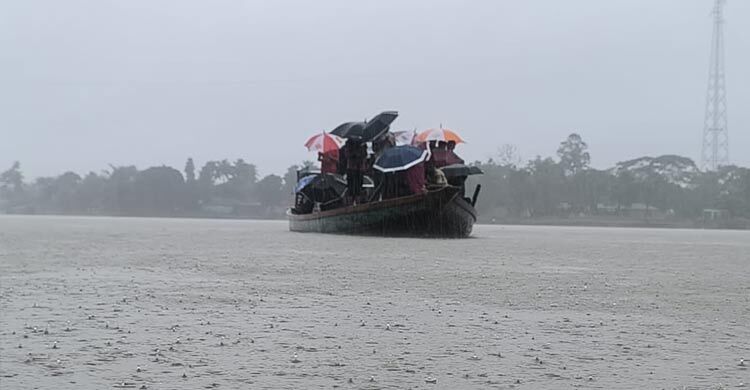 সুনামগঞ্জে বৃষ্টি আর পাহাড়ি ঢলে বাড়ছে নদ-নদীর পানি