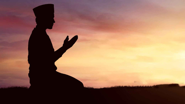 তাহাজ্জুদ নামাজে পড়বেন এই দোয়া ও আয়াত