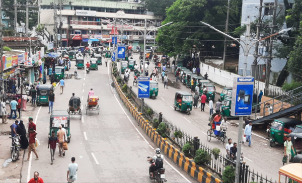 গণঅভ্যুত্থানের পর স্বাভাবিকে ফিরছে নগর