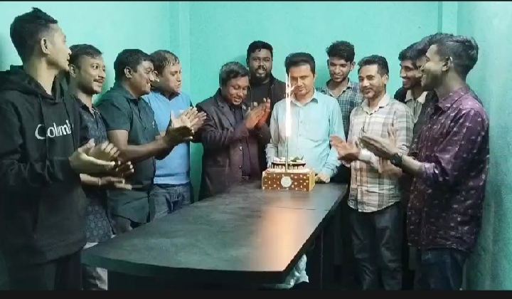 সহকর্মীদের ভালোবাসায় সিক্ত আজকের সিলেট সম্পাদক