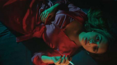 জাঁকালো পার্টিতে ফাঁস হয় নায়িকার অন্ধকার অতীত 