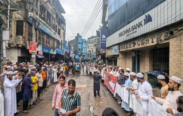 জনতার বুকে দ্রোহ ও ধিক্কার জন্ম নিয়েছে