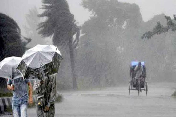 দুপুরের মধ্যে ৬০ কিমি বেগে ঝড়ের আভাস