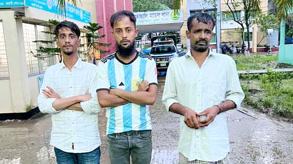 কালিঘাট থেকে ৩ জুয়ারি গ্রেফতার