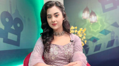 আবারো সিনেমা থেকে বাদ পড়লেন বুবলী 