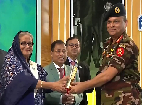 আন্দোলন দমাতে স্নাইপার নামান জিয়া, আয়নাঘরও তার কাণ্ড!