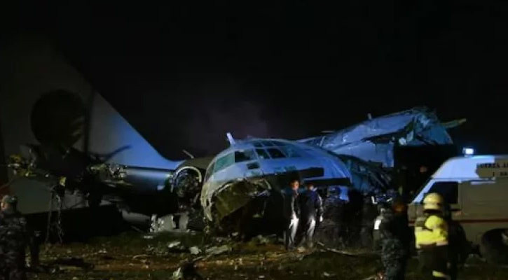 বলিভিয়ায় অবতরণের সময় উড়োজাহাজ বিধ্বস্ত, নিহত ১৫