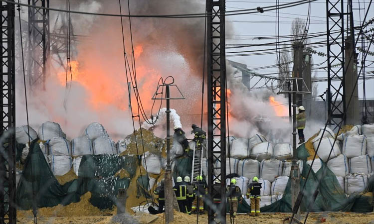 ইউক্রেনের বিদ্যুৎ কেন্দ্রে বৃহত্তম রুশ ক্ষেপণাস্ত্র হামলা