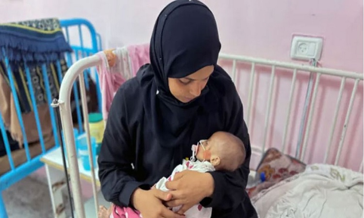 গাজায় হামলায় নিহত ১১৬, অনাহারে ৩৫ দিনের নবজাতকের মৃত্যু