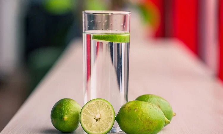 লেবু-পানি কখন খাবেন?
