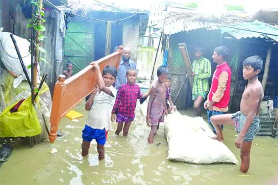 সিলেট অঞ্চলে ১৬ লাখ মানুষ পানিবন্দি
