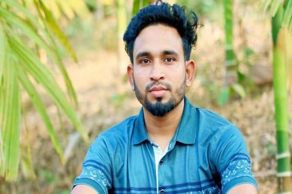 জৈন্তাপুরে মিনি পিকআপ উল্টে প্রাণ গেল যুবকের