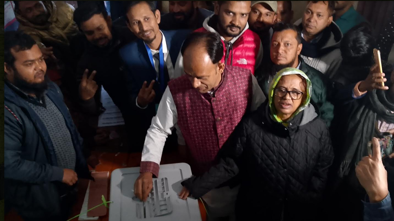 জয়ের ব্যাপারে শতভাগ আশাবাদী ব্যারিস্টার সুমন