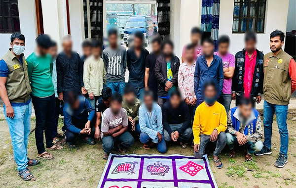 হুমাইয়ুন রশীদ চত্বর ও চাঁদনীঘাট থেকে ২২ জুয়ারী গ্রেফতার
