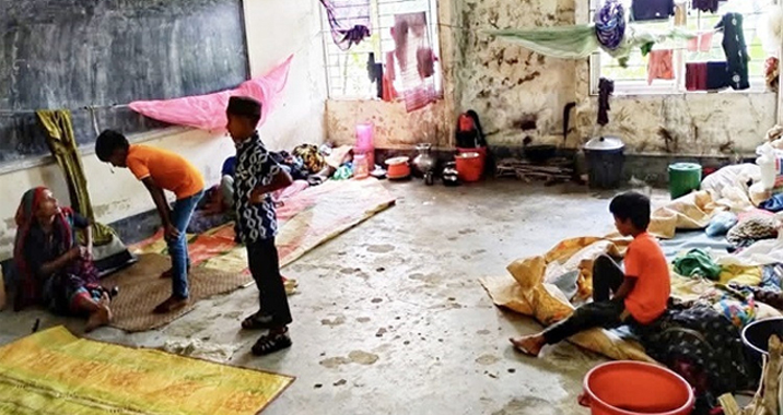 আশ্রয়কেন্দ্রে ঈদ কেটেছে ৪৮ পরিবারের
