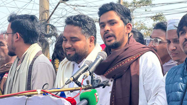 একটি দল হিংস্র থেকে হিংস্রতর হয়ে উঠছে: আসিফ মাহমুদ