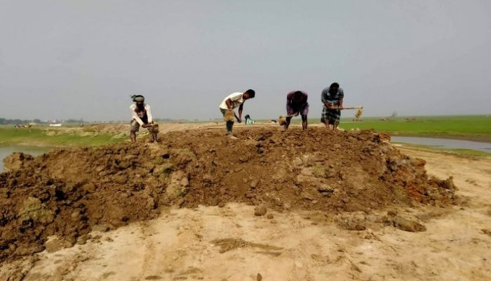 অর্থ সংকটে থেমে আছে ফসলরক্ষা বাঁধের কাজ