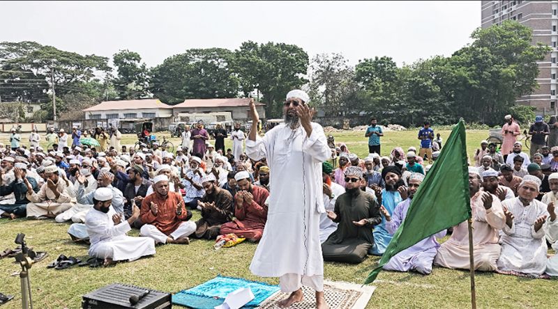 হবিগঞ্জে বৃষ্টির জন্য নামাজ