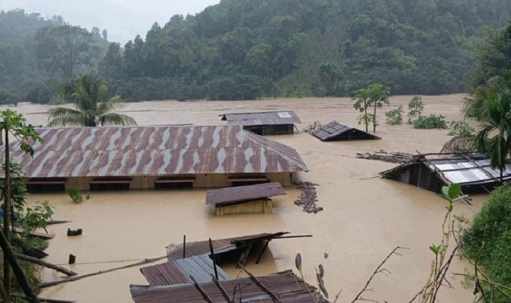 বন্যায় নিহত ৫৪, ক্ষতিগ্রস্ত ৬ লাখের বেশি মানুষ