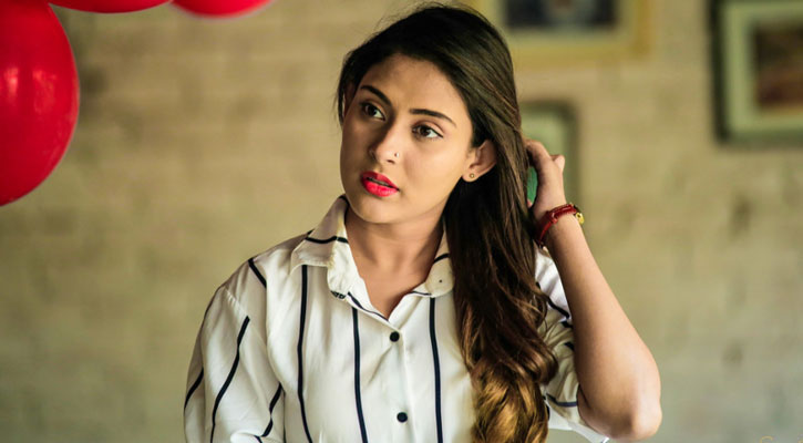 কেন অভিনয় কমিয়ে দিয়েছেন, জানালেন মেহজাবীন 