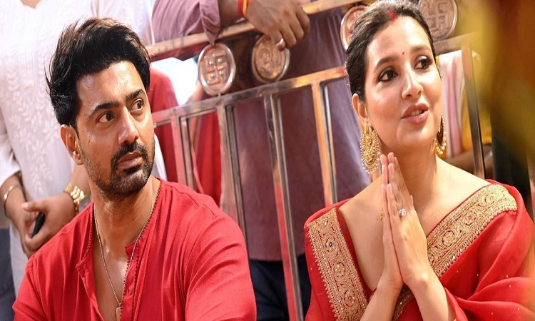 ভরপুর রোম্যান্স নিয়ে ফিরছেন দেব-শুভশ্রী