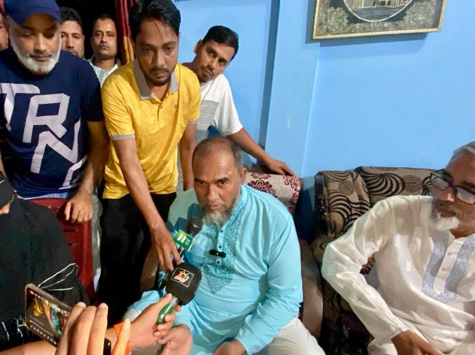 শেখ হাসিনাকে দেশে এনে গণহত্যার বিচার করতে হবে : কাইয়ুম চৌধুরী