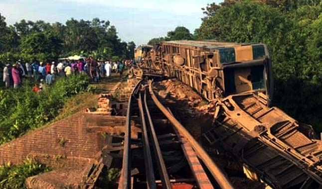 আতঙ্কের নাম সিলেট-আখাউড়া রেলপথ