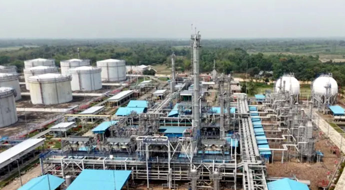 সংকটে আশা দেখাচ্ছে সিলেটের পেট্রোল-অকটেন উৎপাদন