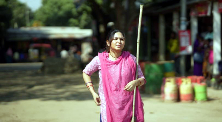 সিনে-ড্রামায় অভিনয় করে প্রশংসায় ভাসছেন স্পর্শিয়া