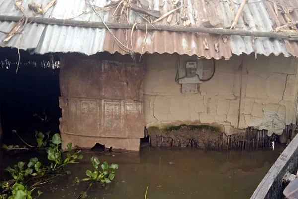 ঘরে ফেরা নিয়েই যত দুশ্চিন্তা