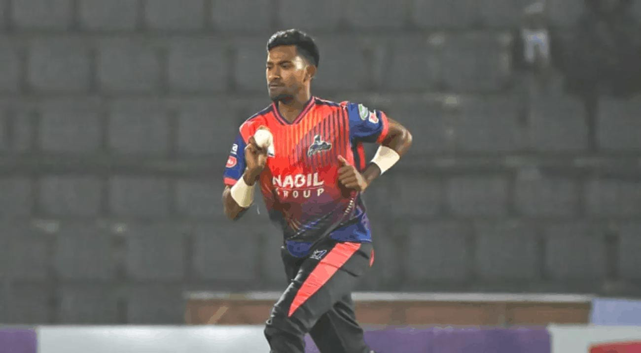 অভিষেকে ব্যাট-বলে ছাপ রাখতে পারলেন না রিপন