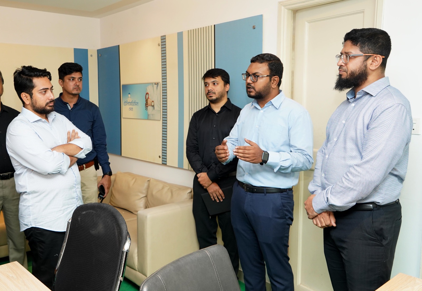 অনিয়ম ও দুর্নীতিমুক্ত থেকে জনগণের স্বার্থ রক্ষার তাগিদ দিলন উপদেষ্টা নাহিদ ইসলাম
