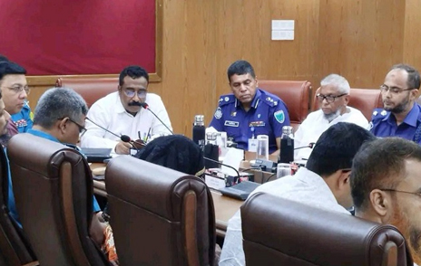 পরিবহন মালিক-শ্রমিকদের সাথে প্রশাসনের বৈঠক শুরু