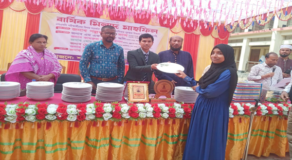 শায়েস্তাগঞ্জ বালিকা উচ্চ বিদ্যালয়ে বার্ষিক ক্রীড়া ও সাংস্কৃতিক প্রতিযোগিতা, বিদায়ী শিক্ষকদের সংবর্ধনা