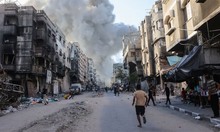 গাজায় স্কুলে ইসরায়েলি বিমান হামলায় নিহত ১৭