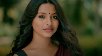 আসিফের গানে মডেল হলেন সেই সিঁথি!